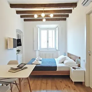  Appartamento Navigli - Via Vigevano Italia