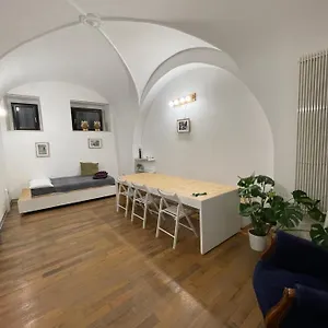San Michele - Intero In Pieno Centro Appartamento